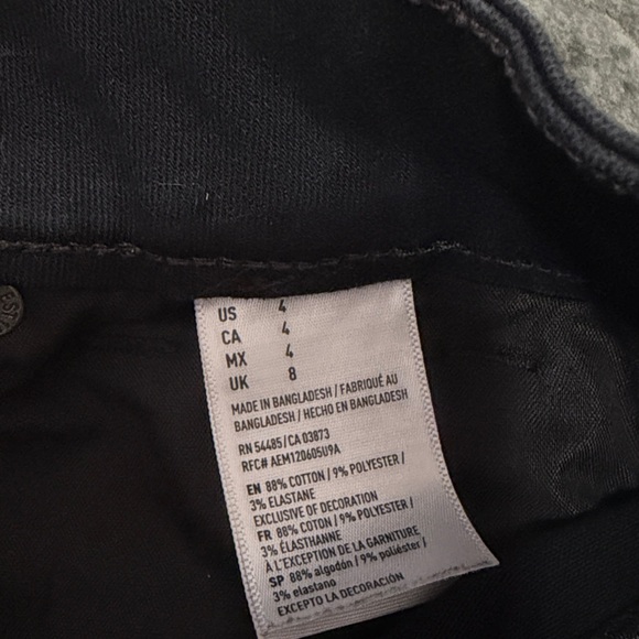 American Eagle Outfitters Black High Rise Shorties - Picture 5 of 5